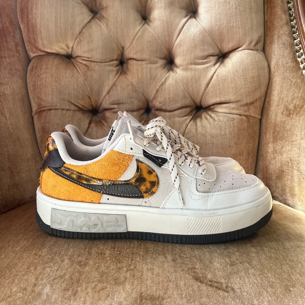 Nike Air Force 1 Fontanka Women’s Size 8